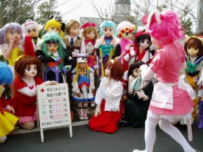 Cosplay run amok
I think the little girl is scared to death
